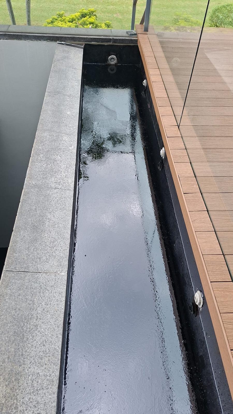 Balcony trough, liquid membrane finish